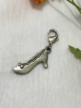 Silver High Heel Shoe Charm Pendant Keychain Zipper Pull